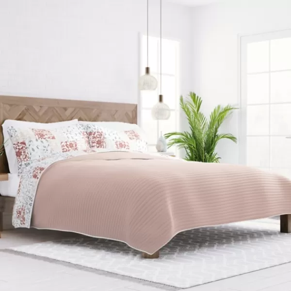 Quilts-Kirkland's Home Blush Patchwork Reversible 3-Pc. King Quilt Set Pink/White/Gray