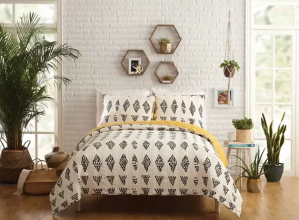 Quilts-Kirkland's Home Justina Blakeney Prosperity 2-Pc. Twin Quilt Set Black/White