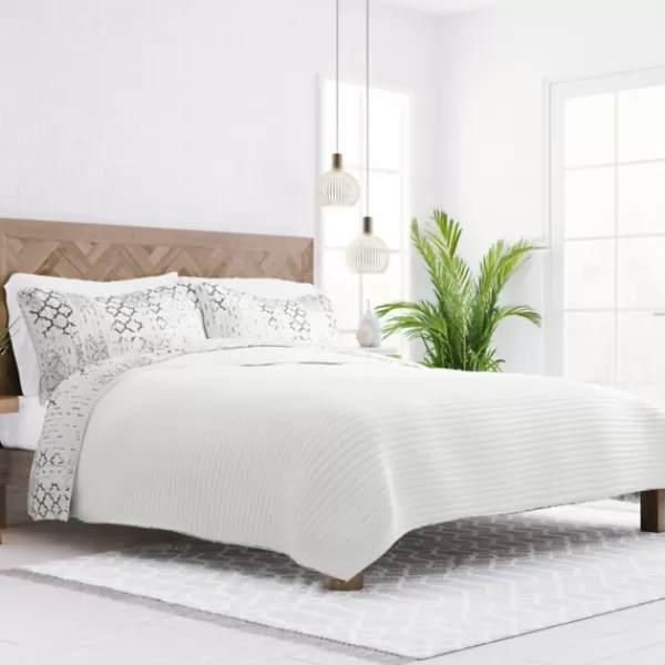 Quilts-Kirkland's Home White Trellis Reversible 2-Pc. Twin Quilt Set White/Gray
